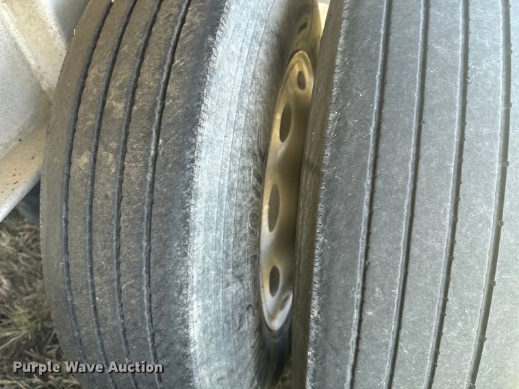 image for item EE7500 2002 Mate end dump trailer