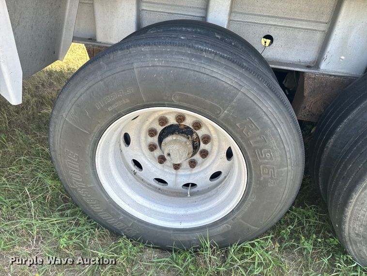 image for item EE7500 2002 Mate end dump trailer