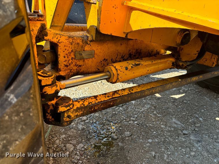 image for item EE7552 1994 JCB 214 backhoe