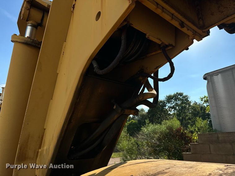 image for item EE7572 1979 Pettibone 36 crane