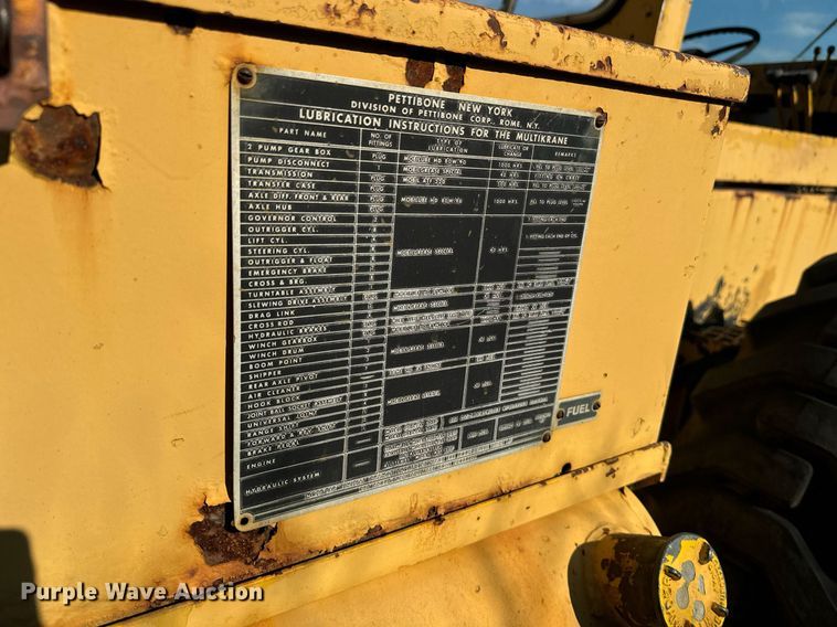 image for item EE7572 1979 Pettibone 36 crane