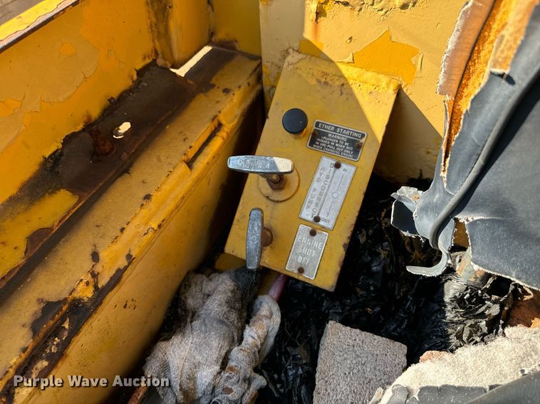 image for item EE7572 1979 Pettibone 36 crane