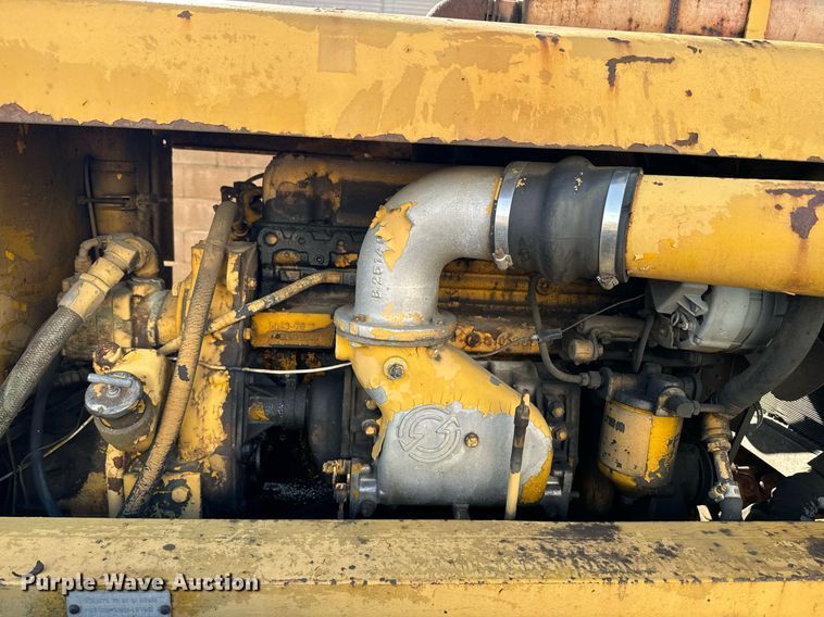 image for item EE7572 1979 Pettibone 36 crane