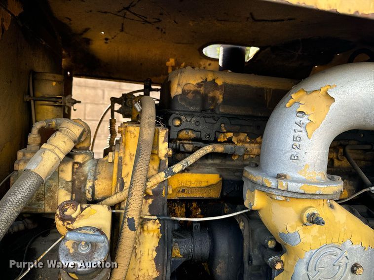 image for item EE7572 1979 Pettibone 36 crane