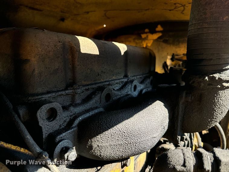 image for item EE7572 1979 Pettibone 36 crane