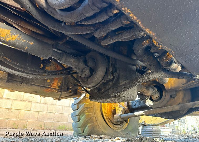 image for item EE7572 1979 Pettibone 36 crane