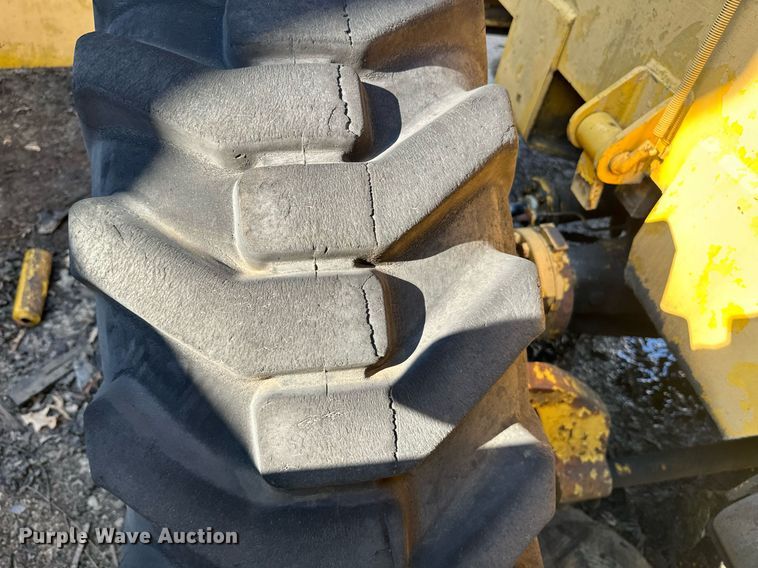 image for item EE7572 1979 Pettibone 36 crane