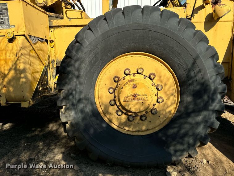 image for item EE7572 1979 Pettibone 36 crane