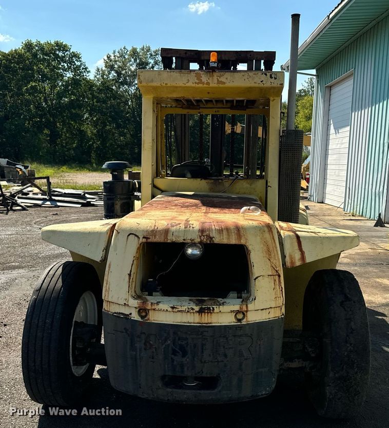 image for item EE7573 1981 Hyster H200E forklift