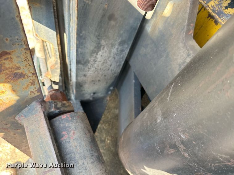 image for item EE7573 1981 Hyster H200E forklift