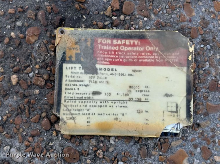 image for item EE7573 1981 Hyster H200E forklift