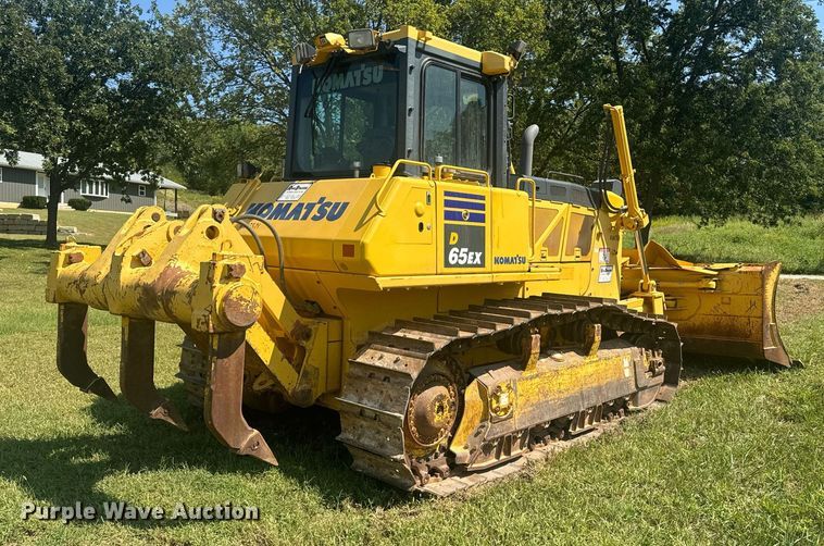 image for item EE7586 2017 Komatsu D65EX-18 dozer