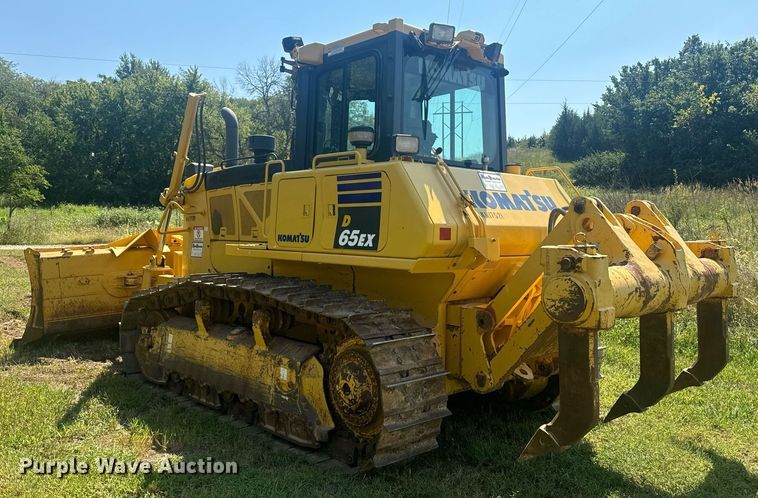 image for item EE7586 2017 Komatsu D65EX-18 dozer