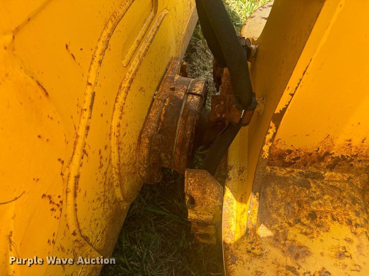 image for item EE7586 2017 Komatsu D65EX-18 dozer