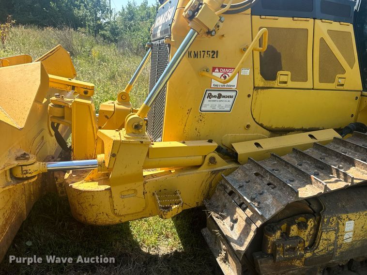image for item EE7586 2017 Komatsu D65EX-18 dozer