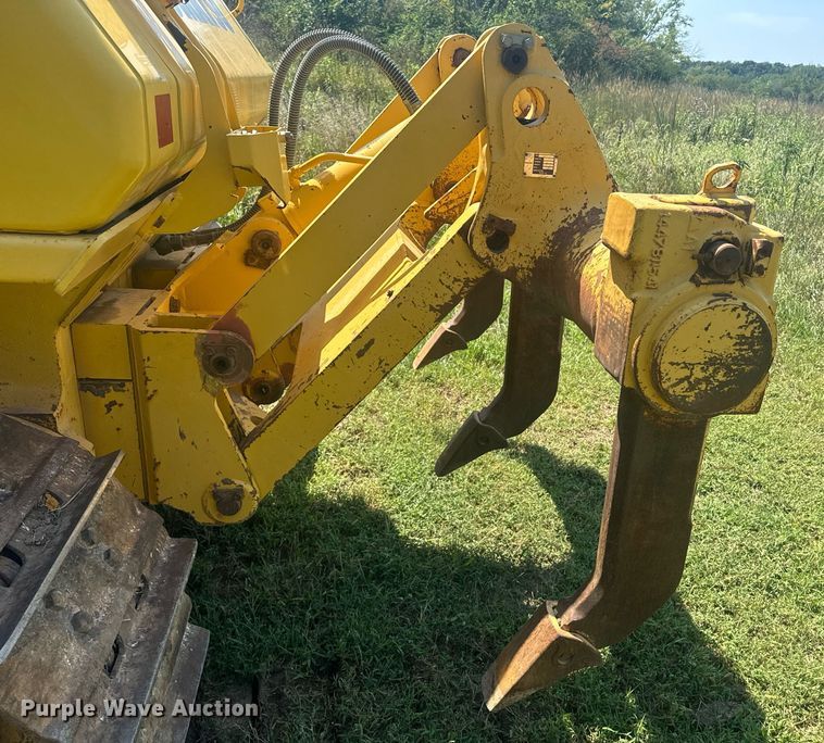 image for item EE7586 2017 Komatsu D65EX-18 dozer