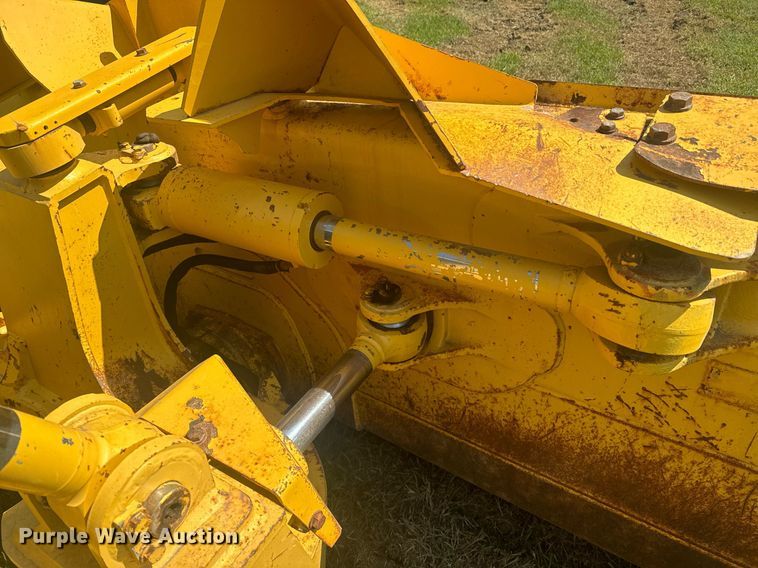 image for item EE7586 2017 Komatsu D65EX-18 dozer