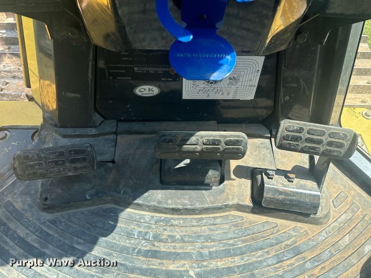 image for item EE7586 2017 Komatsu D65EX-18 dozer