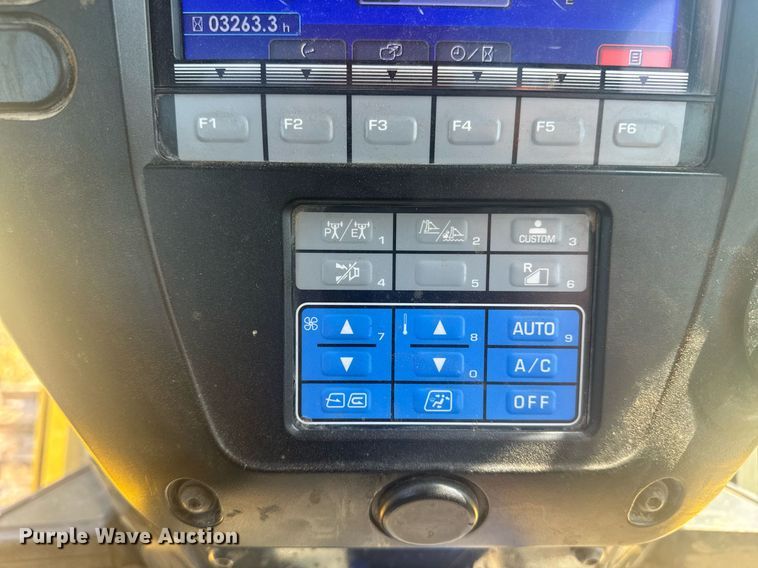 image for item EE7586 2017 Komatsu D65EX-18 dozer