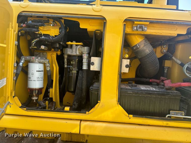 image for item EE7586 2017 Komatsu D65EX-18 dozer