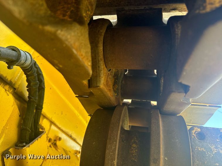 image for item EE7586 2017 Komatsu D65EX-18 dozer