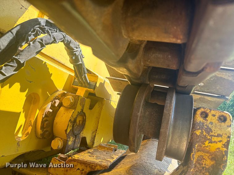 image for item EE7586 2017 Komatsu D65EX-18 dozer