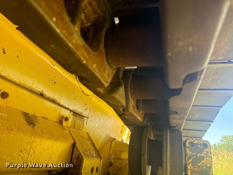 image for item EE7586 2017 Komatsu D65EX-18 dozer