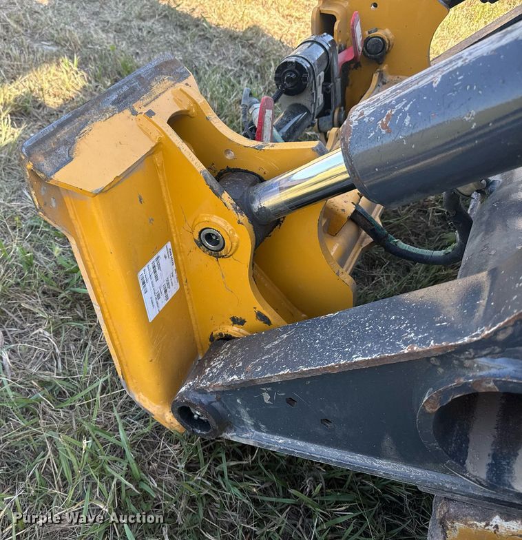 image for item EE7588 2021 John Deere 332G skid steer loader
