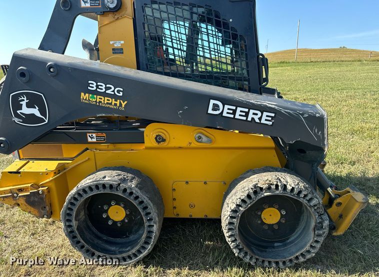 image for item EE7588 2021 John Deere 332G skid steer loader