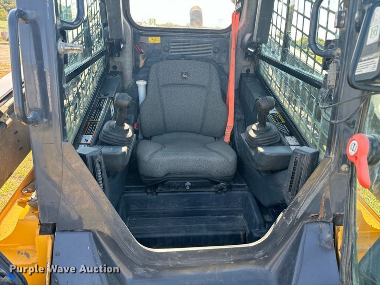 image for item EE7588 2021 John Deere 332G skid steer loader