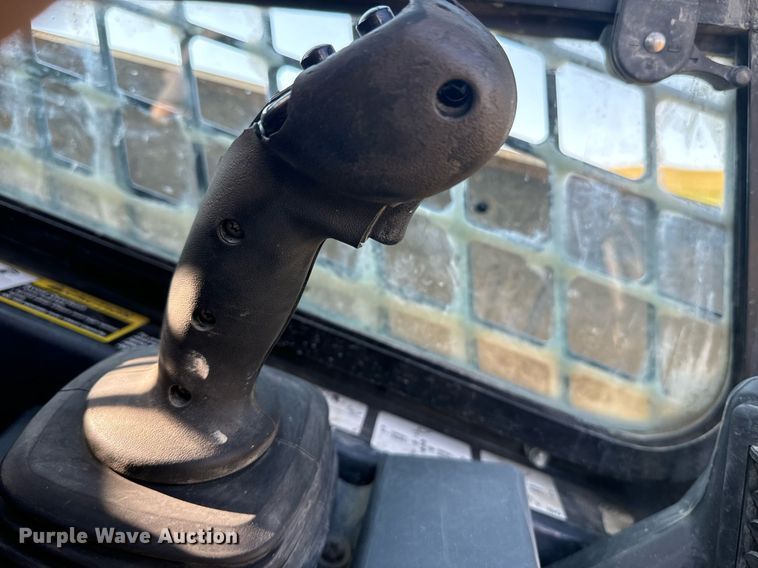 image for item EE7588 2021 John Deere 332G skid steer loader