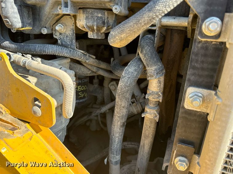 image for item EE7588 2021 John Deere 332G skid steer loader