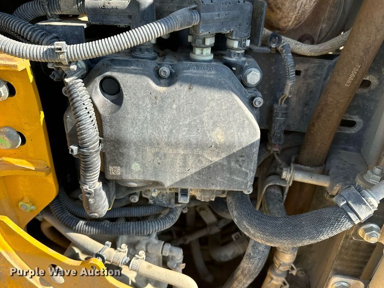 image for item EE7588 2021 John Deere 332G skid steer loader