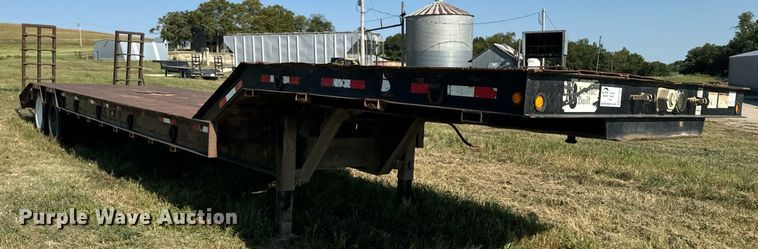 image for item EE7589 2011 Neville Built drop deck equipment trailer