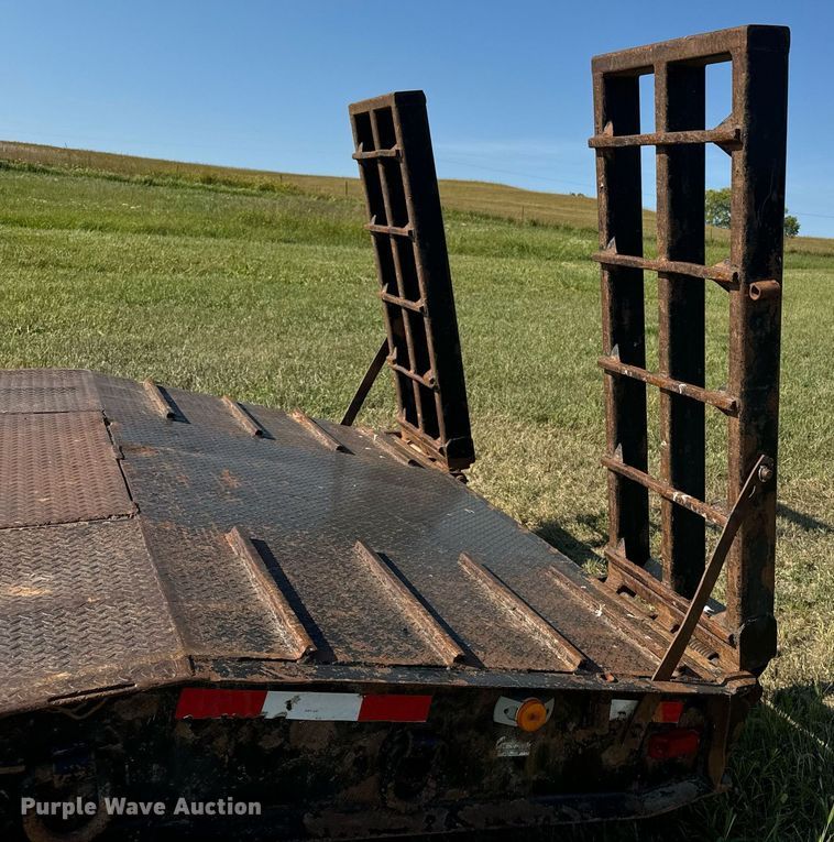 image for item EE7589 2011 Neville Built drop deck equipment trailer