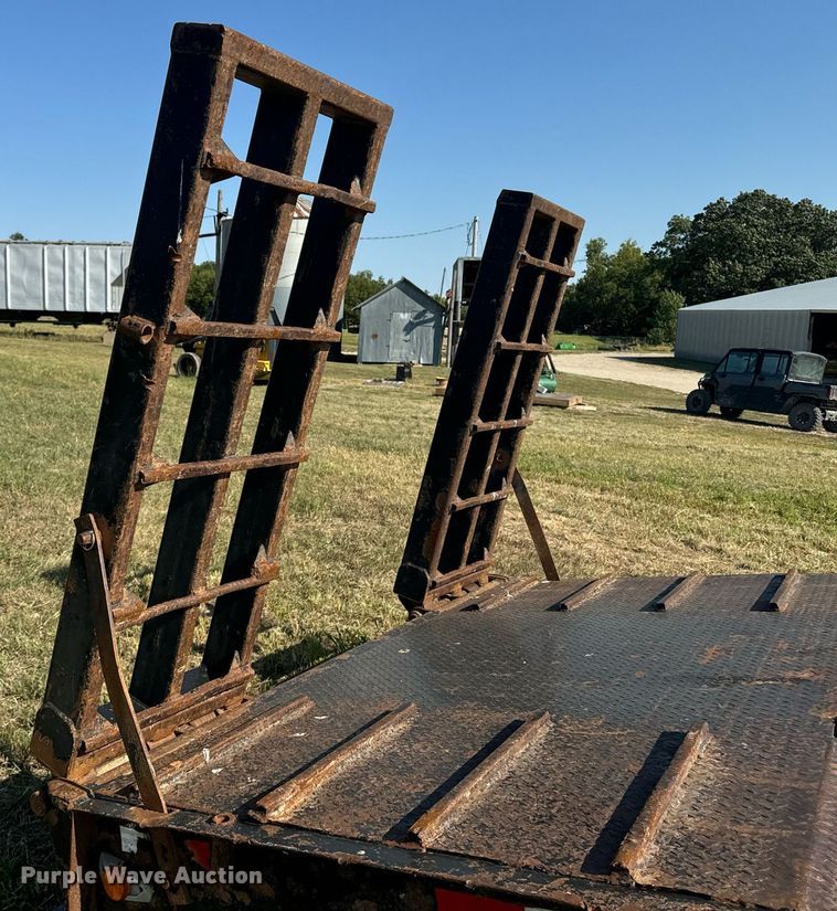 image for item EE7589 2011 Neville Built drop deck equipment trailer