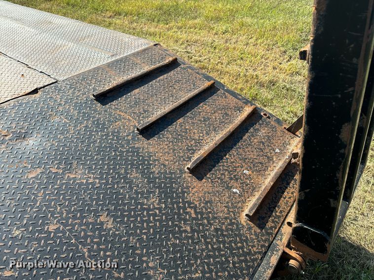 image for item EE7589 2011 Neville Built drop deck equipment trailer