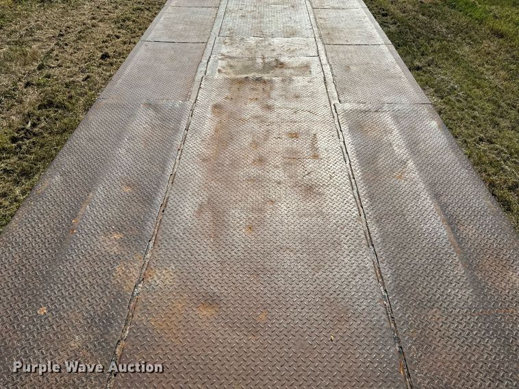 image for item EE7589 2011 Neville Built drop deck equipment trailer