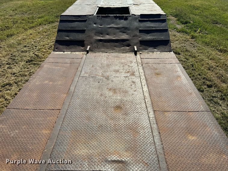 image for item EE7589 2011 Neville Built drop deck equipment trailer