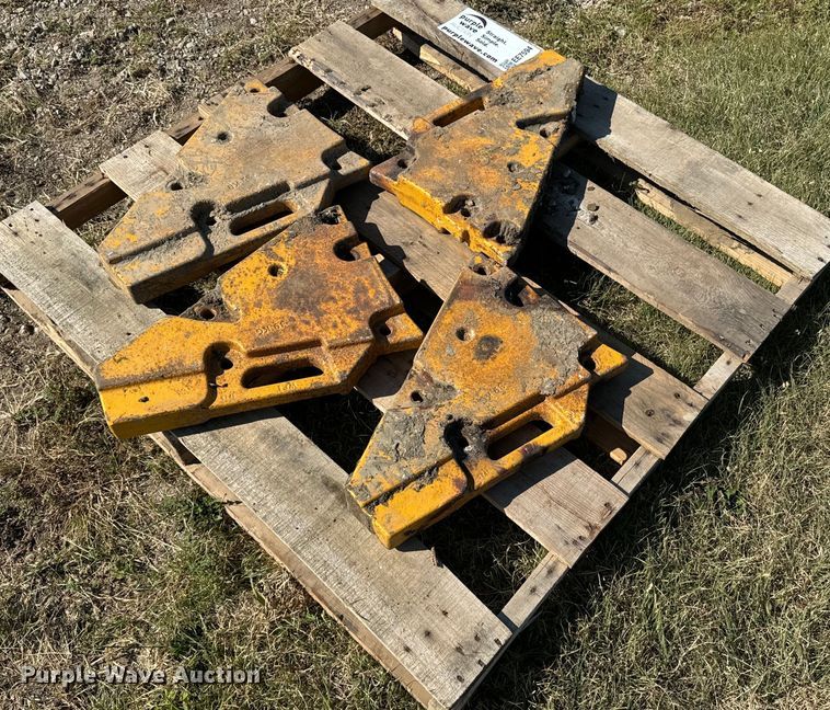 image for item EE7594 Skid steer accessories