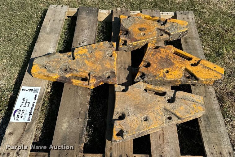 image for item EE7594 Skid steer accessories