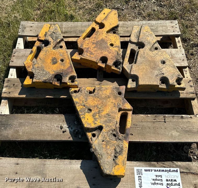 image for item EE7594 Skid steer accessories