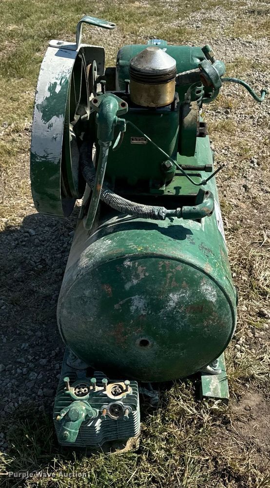 image for item EE7597 Air compressor