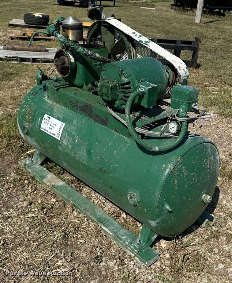 image for item EE7597 Air compressor