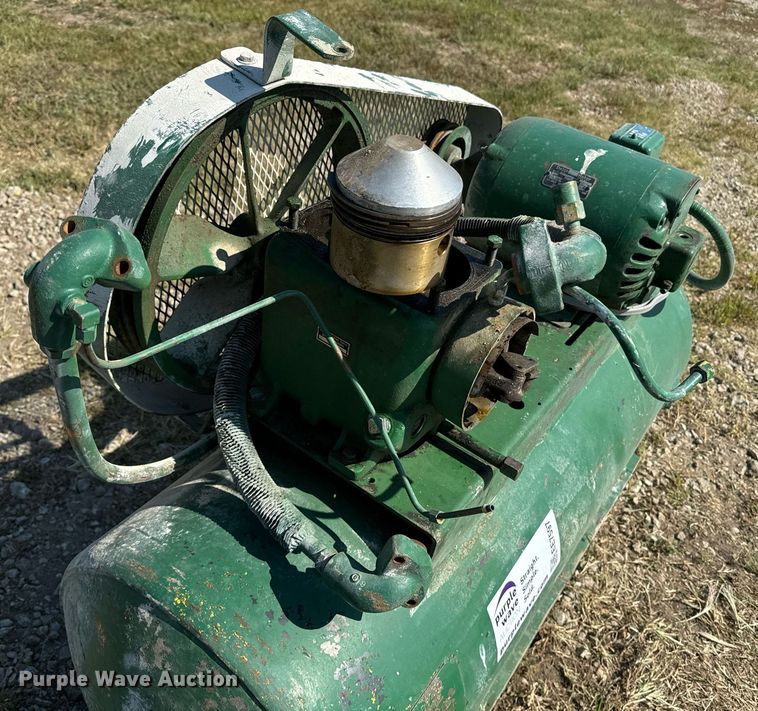 image for item EE7597 Air compressor