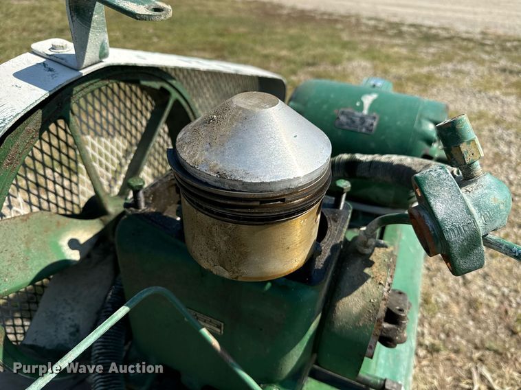 image for item EE7597 Air compressor