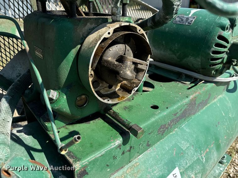 image for item EE7597 Air compressor