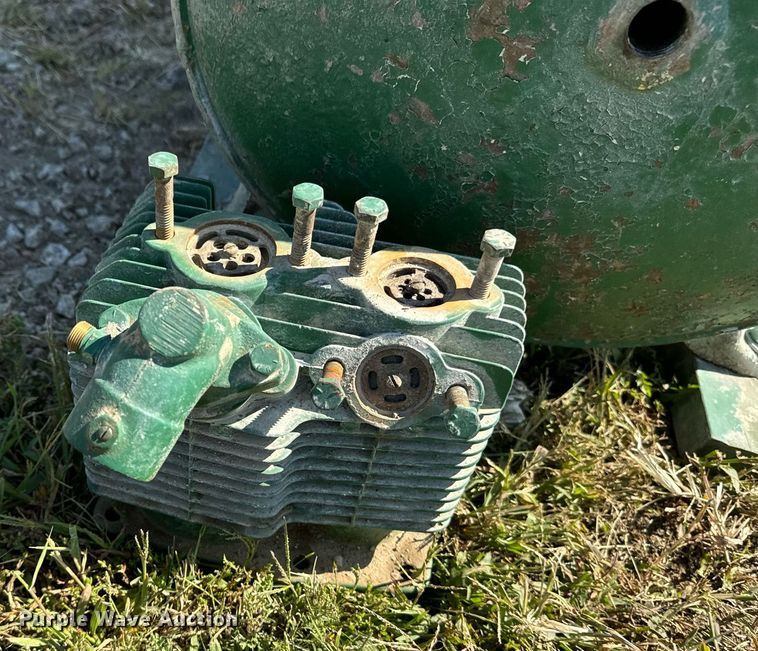 image for item EE7597 Air compressor