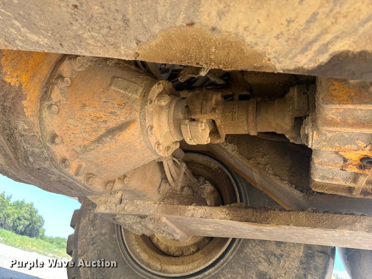 image for item EE7637 2007 Volvo A40D haul truck