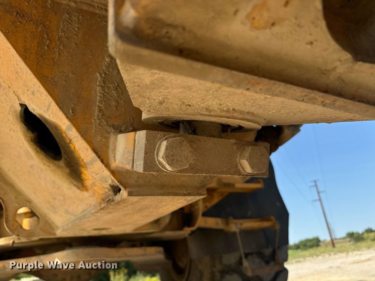 image for item EE7637 2007 Volvo A40D haul truck